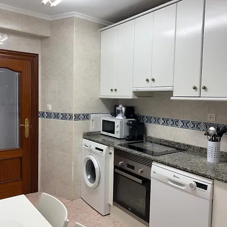 La Arena - Playa De San Lorenzo - En Apartamento *